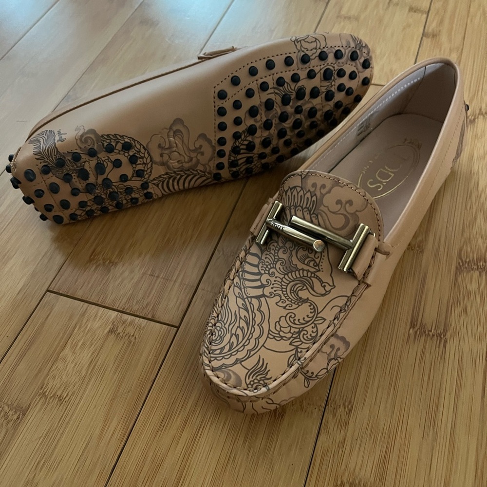 Tod’s Gommino shoes